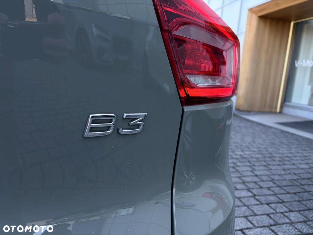 Volvo XC 40 B3 Plus Dark - 9