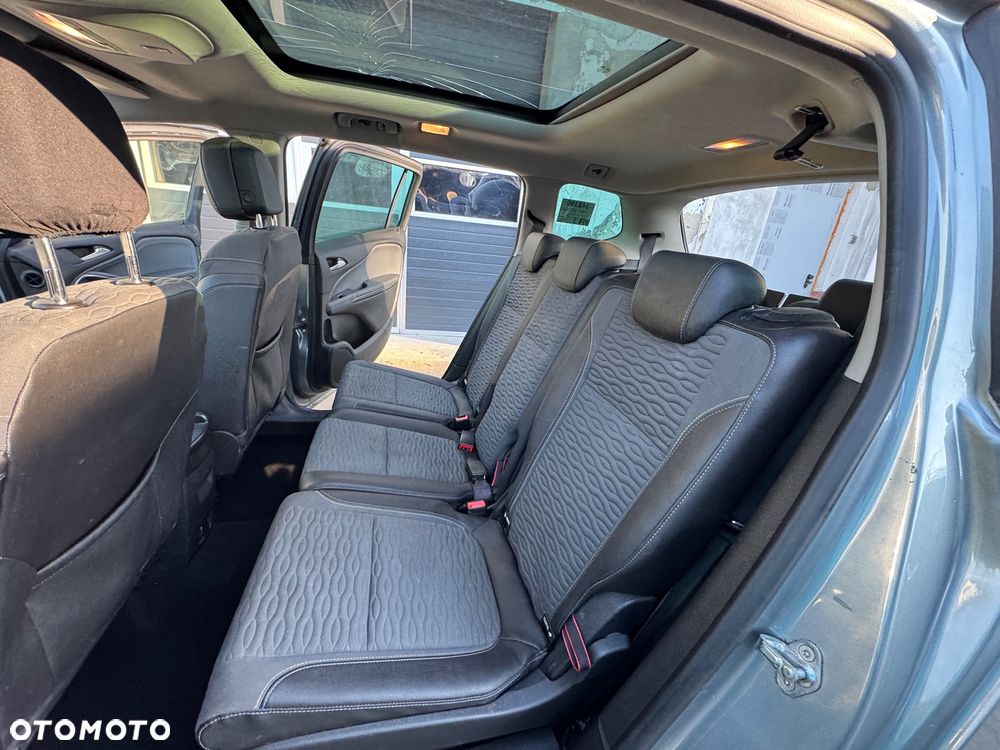 Opel Zafira - 12