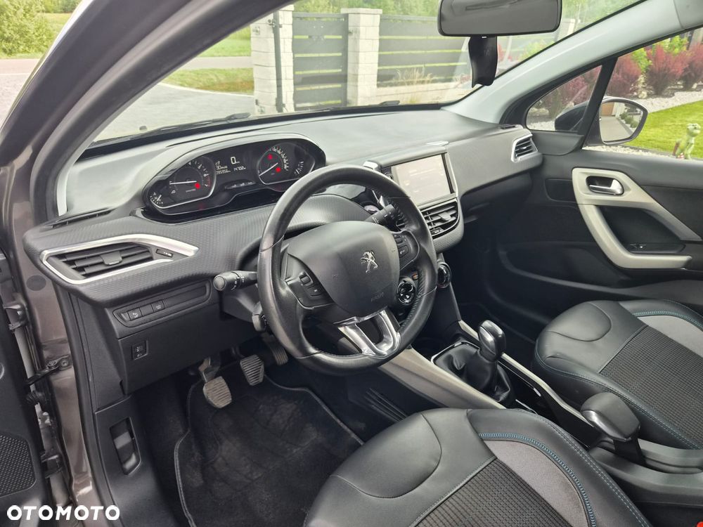 Peugeot 2008 - 9