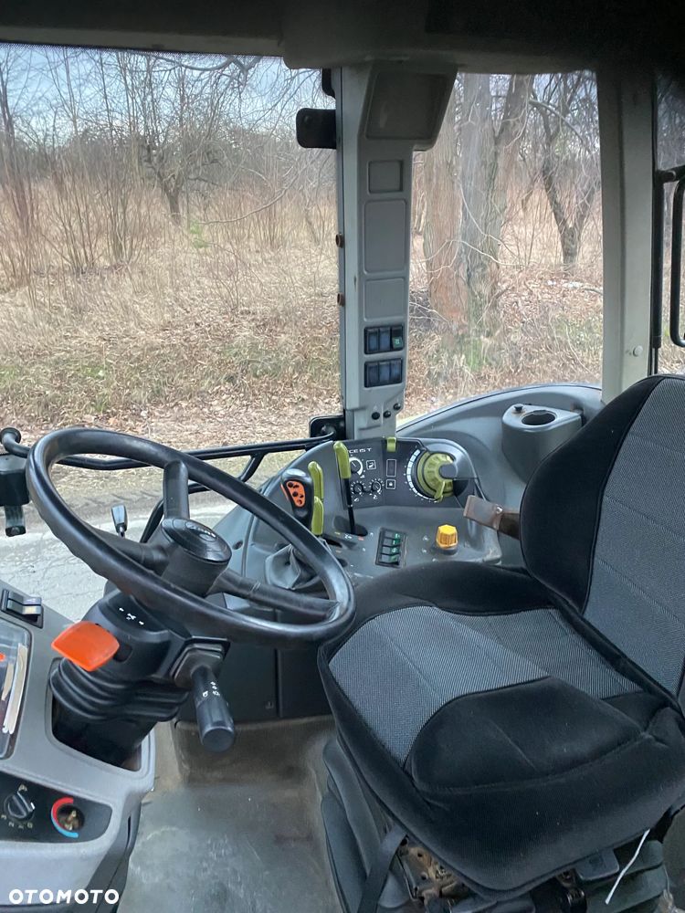 Claas Arion 620 C - 12