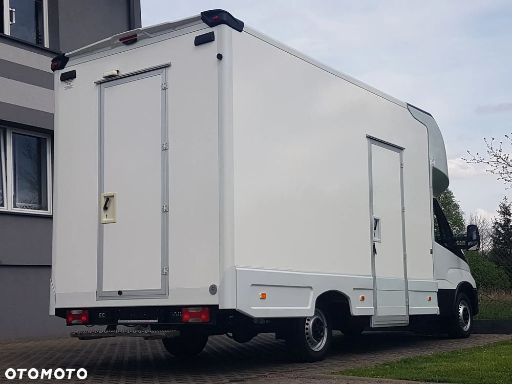 Iveco DAILY KONTENER NISKOPODŁOGOWY 4,43x2,23x2,42 SKLEP FOODTRUCK BAR KLIMA KONIOWÓZ KAMPER - 29