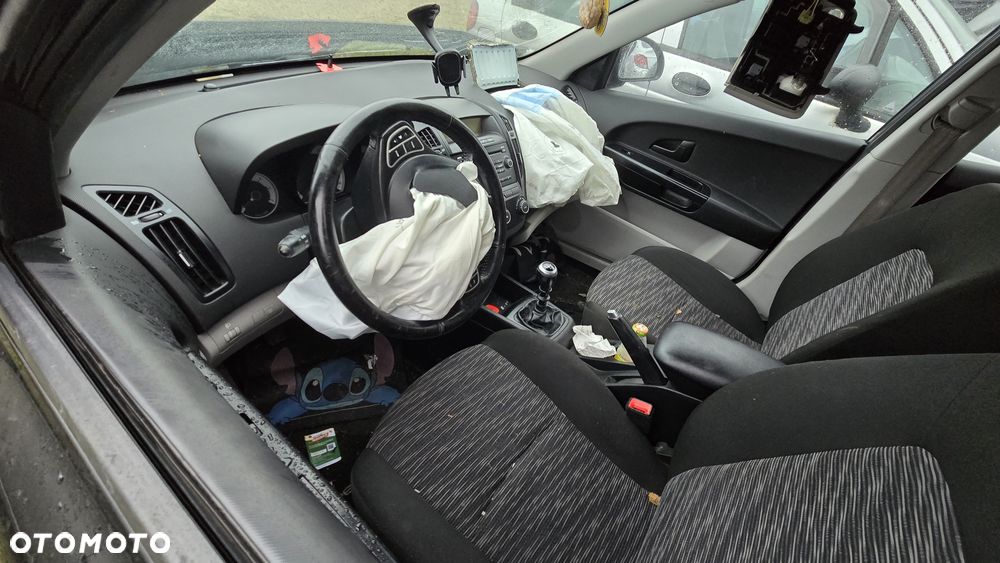 Kia Ceed 1.6 Crdi Comfort - 6