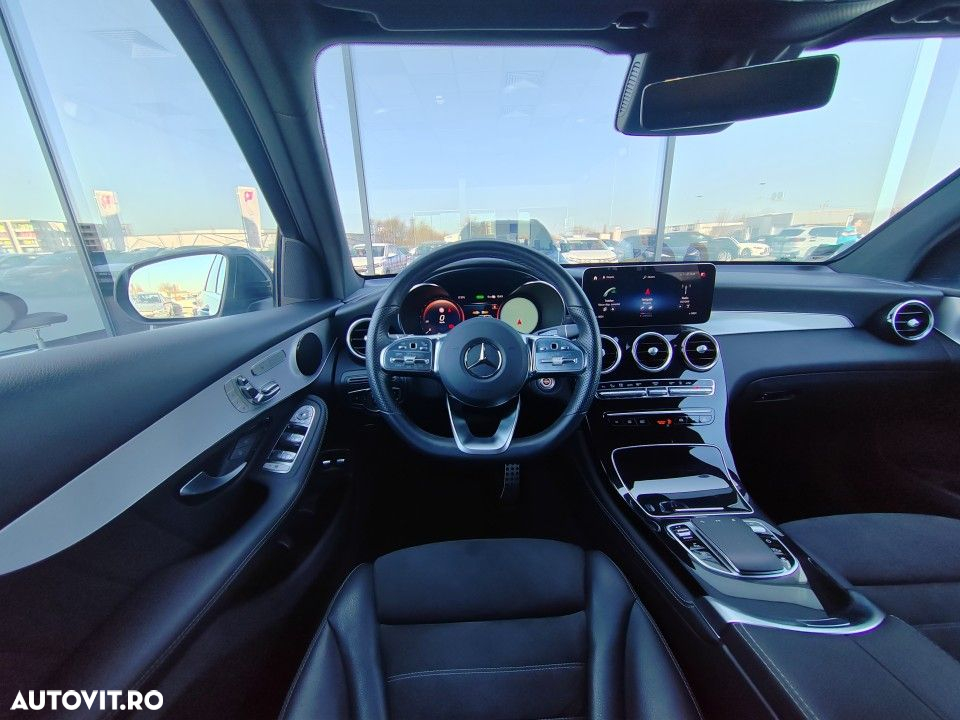 Mercedes-Benz GLC 300 e 4MATIC - 23