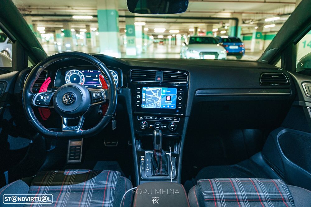 VW Golf - 8