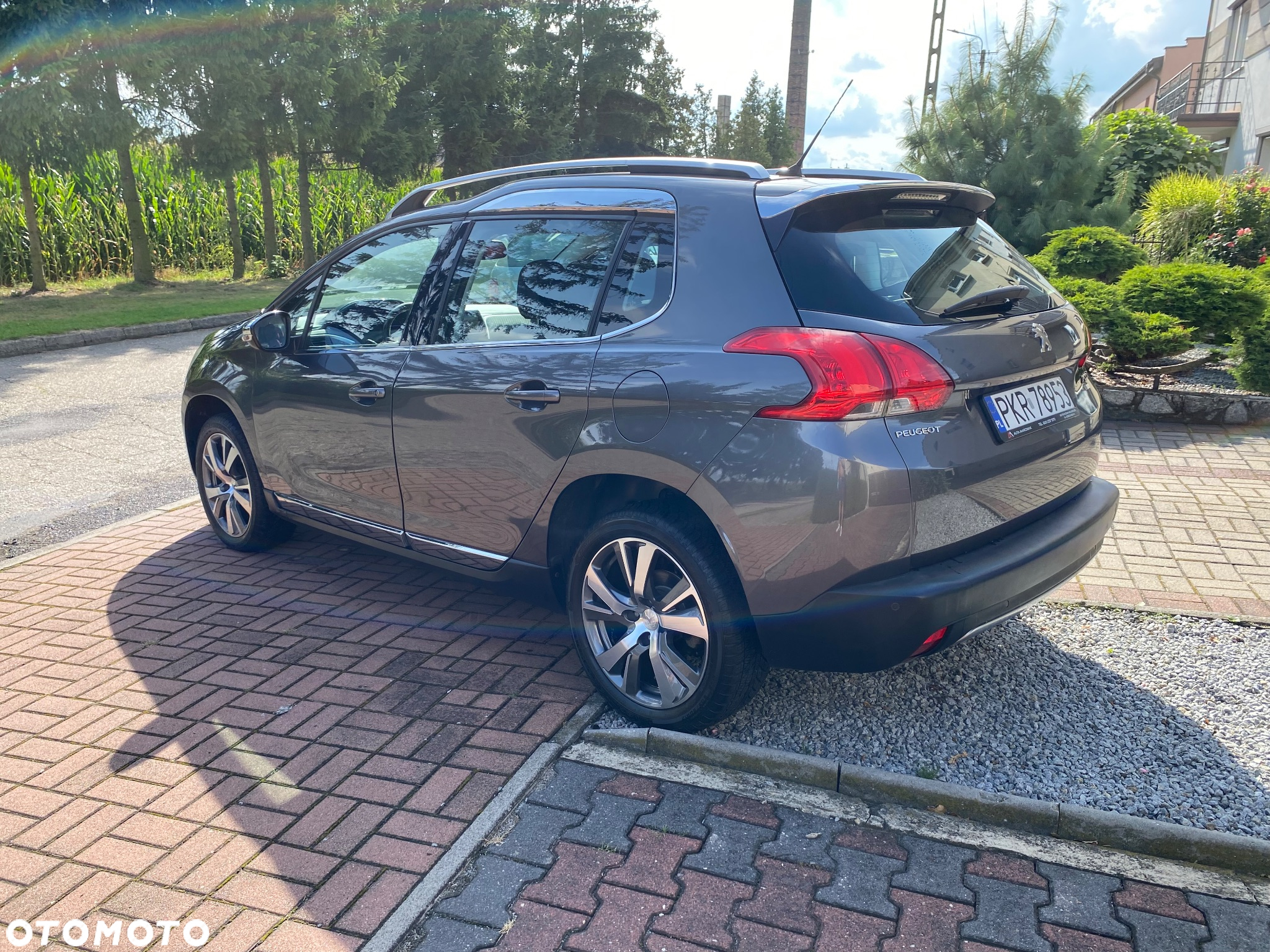 Peugeot 2008 1.6 e-HDi Allure S&S - 7