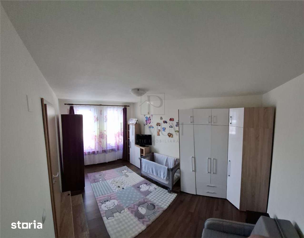 GIROC - 3 CAMERE - ZONA LINISTITA - SPATIU VERDE - MOBILAT — fotografia 1