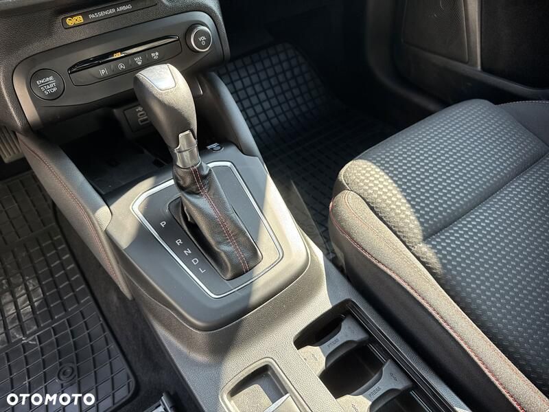 Ford Focus 1.0 EcoBoost mHEV ST-Line X - 16