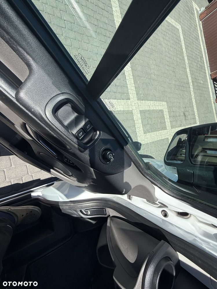 Ford Transit connect - 19
