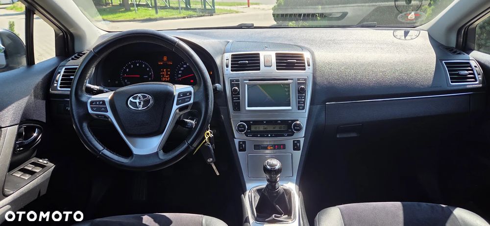 Toyota Avensis 1.8 Premium - 13