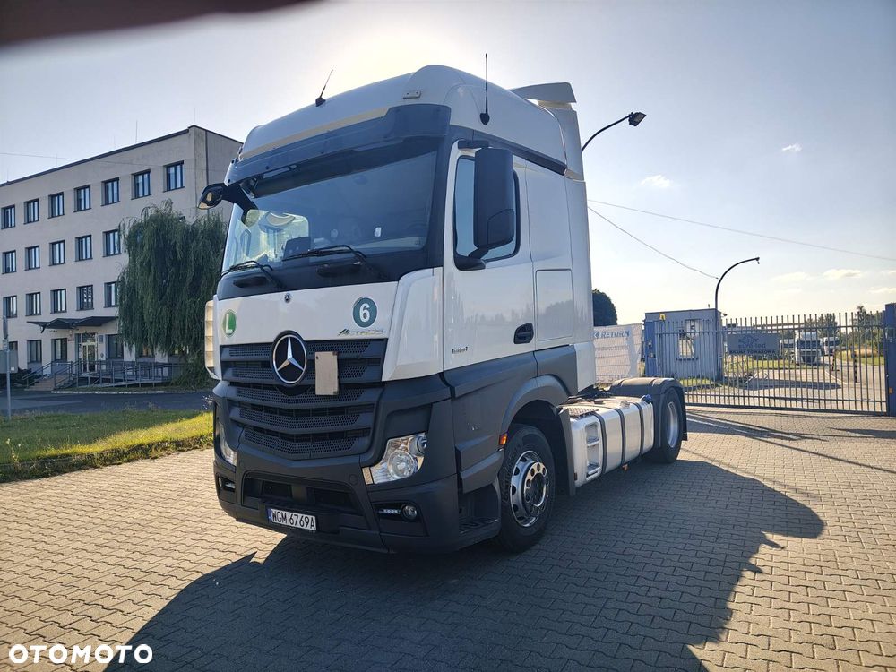 Mercedes-Benz 1851 BigSpace - 4