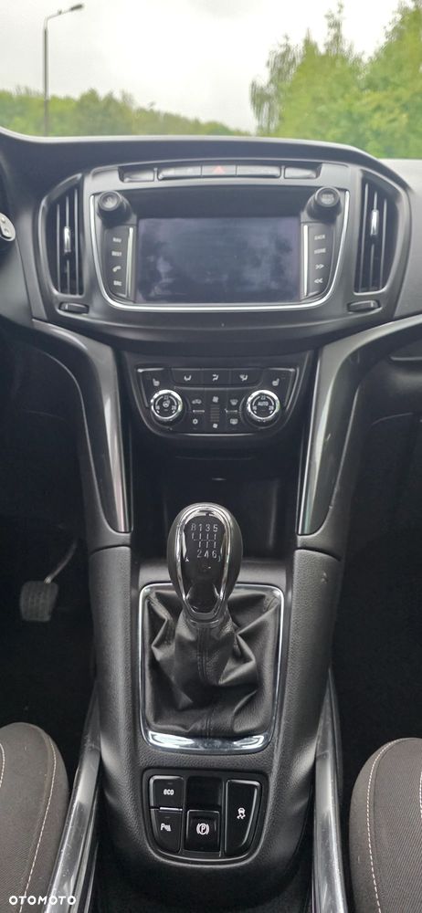 Opel Zafira 2.0 D (CDTI ecoFLEX) Start/Stop Active - 10