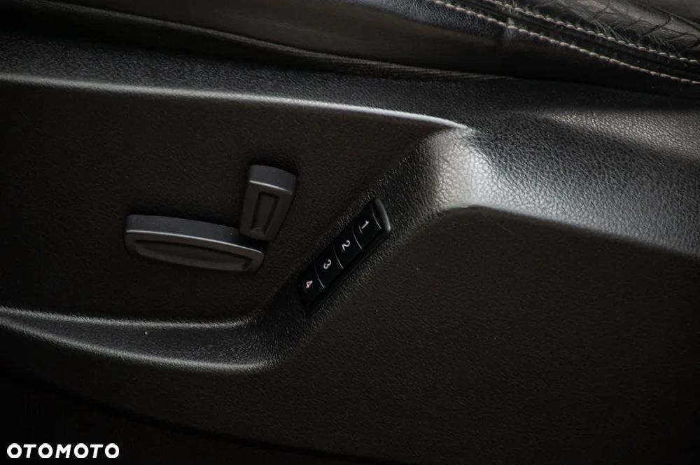 Ford Galaxy 2.0 TDCi Titanium - 38