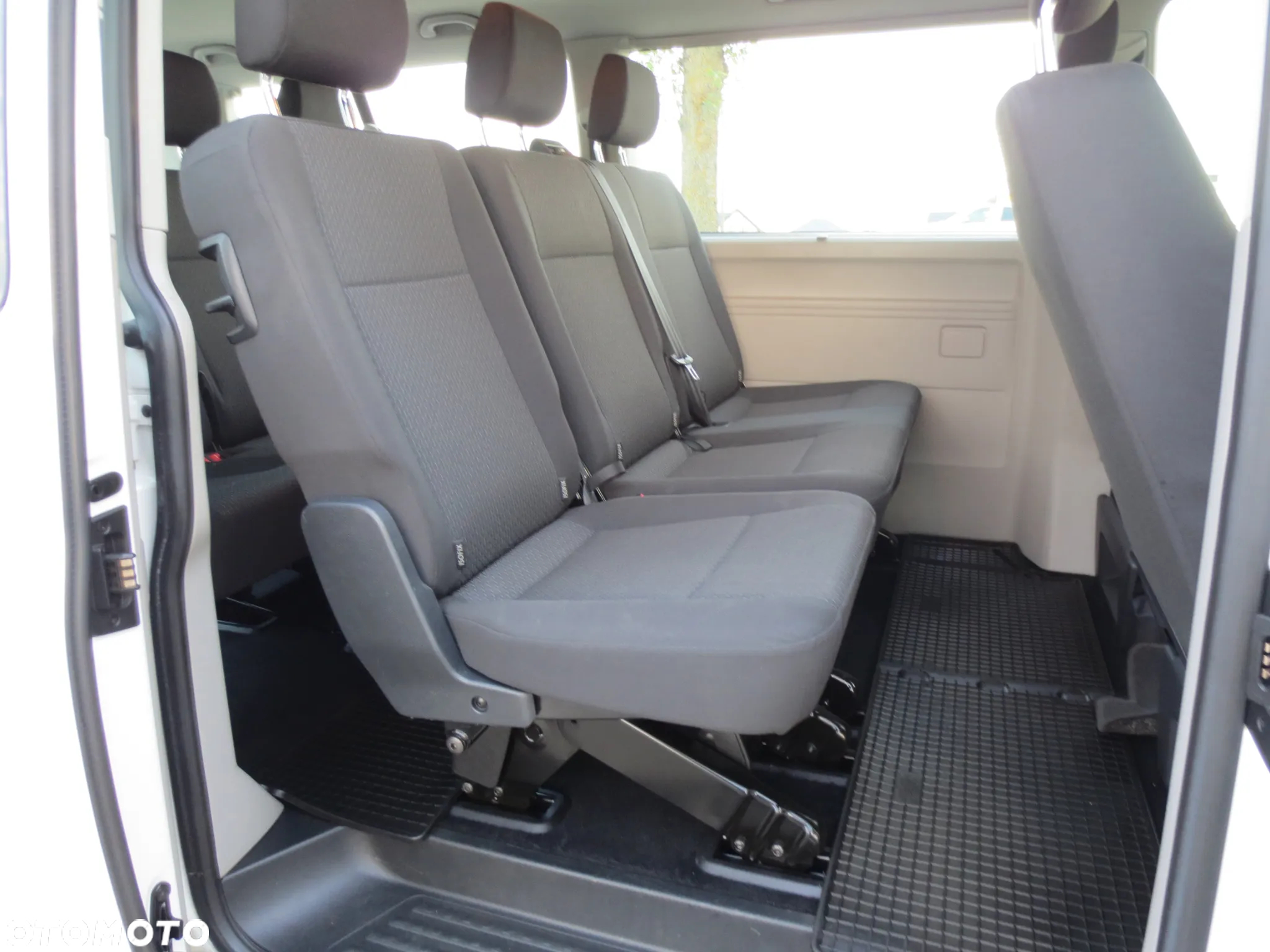 Volkswagen Caravelle 2.0 TDI L2 Trendline - 14