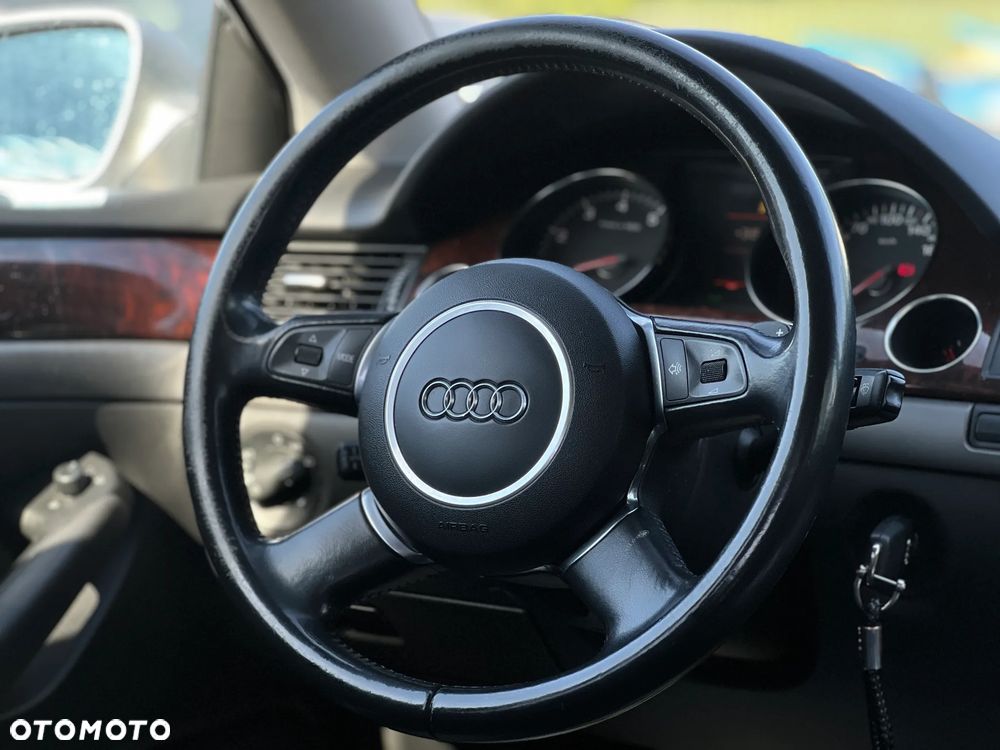 Audi A8 - 25