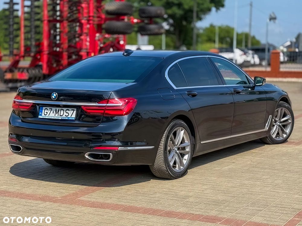 BMW Seria 7 750Li xDrive - 4