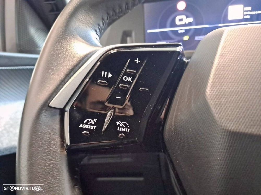 Peugeot 3008 1.2 Hybrid Allure e-DCS6 - 16