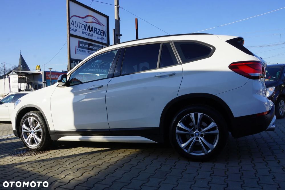 BMW X1 xDrive20d Sport Line - 6
