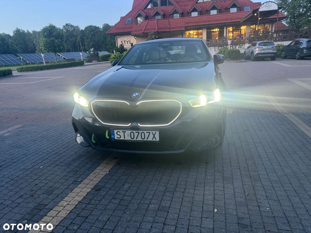 BMW Seria 5 520d xDrive mHEV M Sport - 11