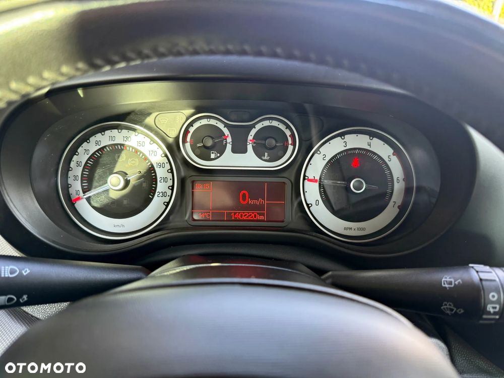 Fiat 500L 1.6 Multijet Treking S&S - 20