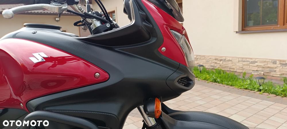 Suzuki V-STROM - 30
