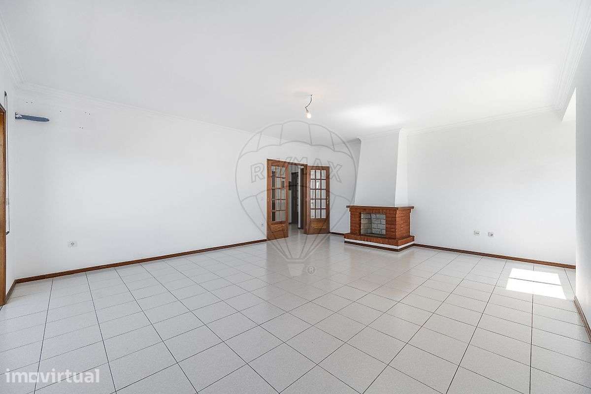Apartamento T3 para arrendamento - Grande imagem: 2/19