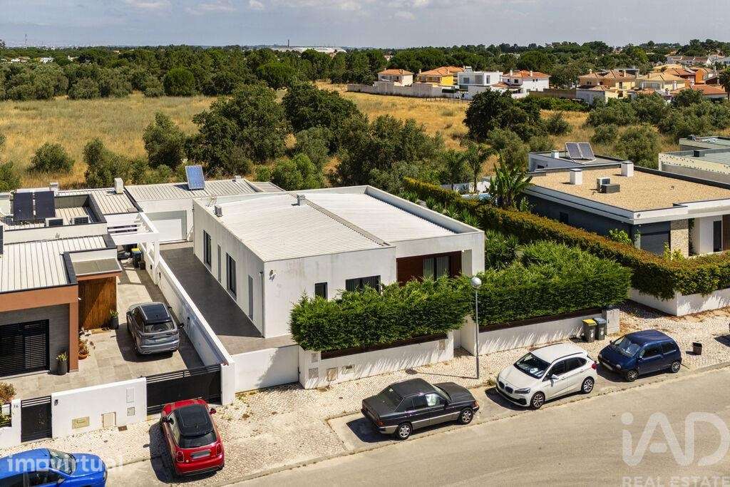 Moradia isolada T4 em Azeitão de 172 m2 - Grande imagem: 5/34