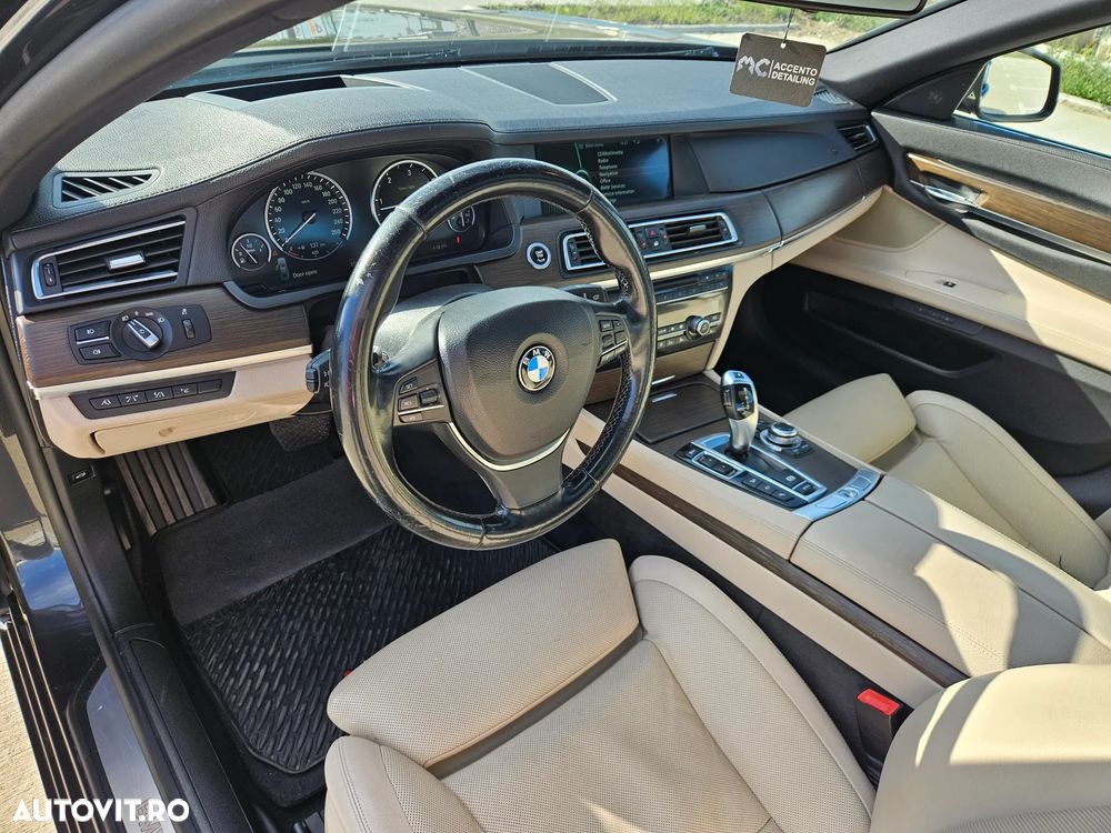 BMW Seria 7 740d xDrive Aut. - 14