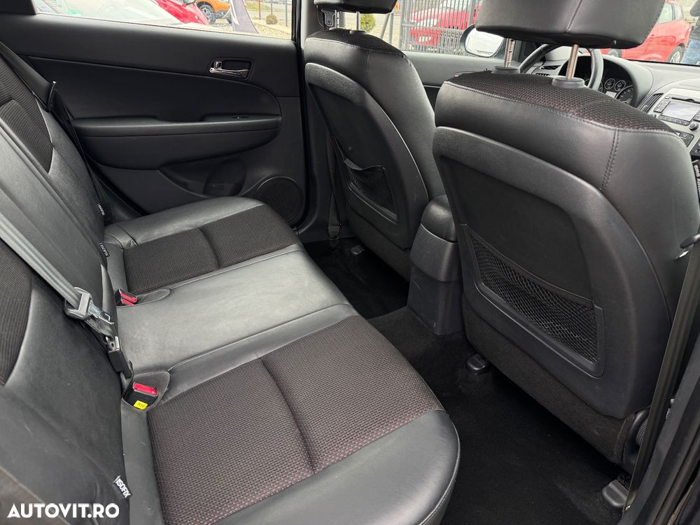 Hyundai i30 1.4 Comfort - 12