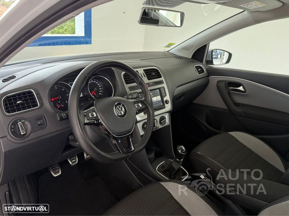 VW CrossPolo - 10
