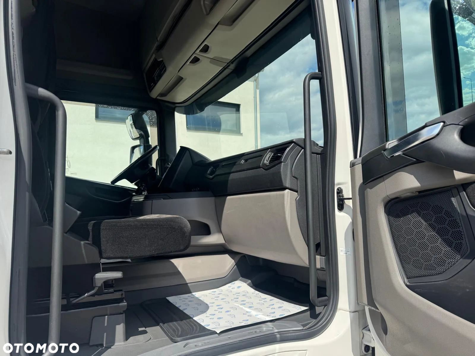 Scania R450/Full LEDY/ KLIMA STACJONARNA/ NAVI/ DWA ŁÓŻKA/ BAKI 1200L - 26