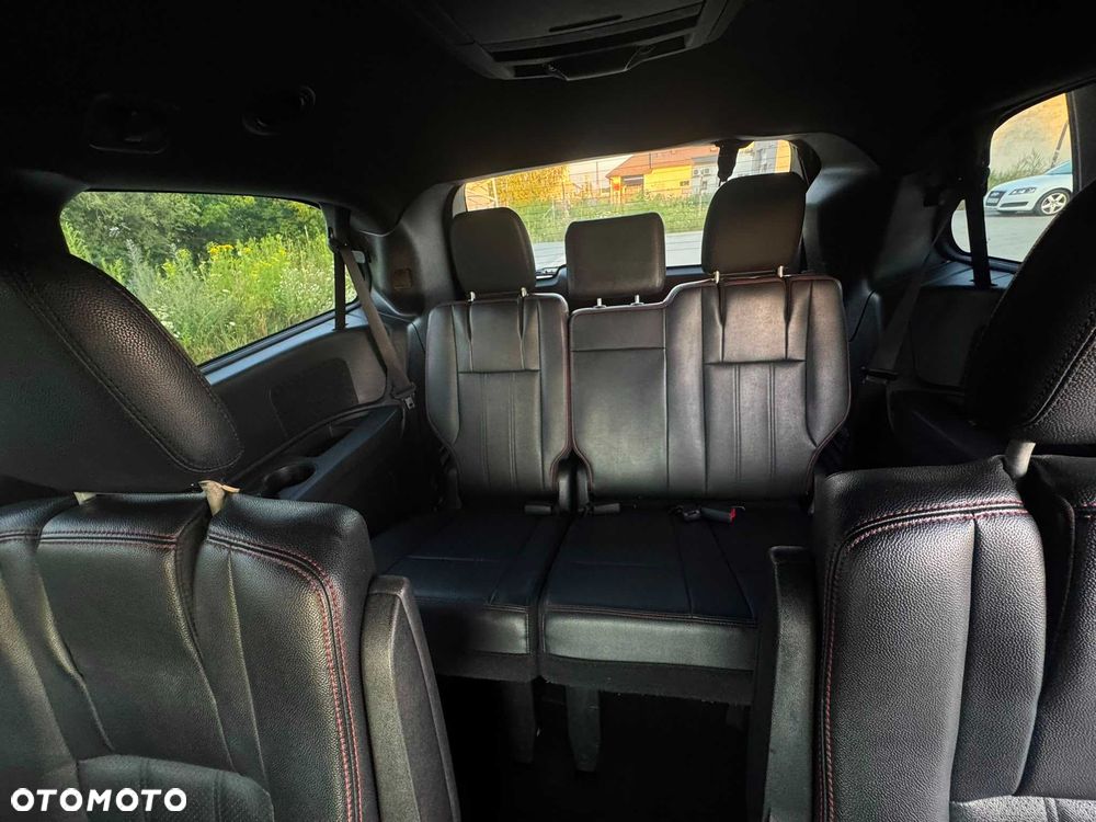 Dodge Caravan - 6