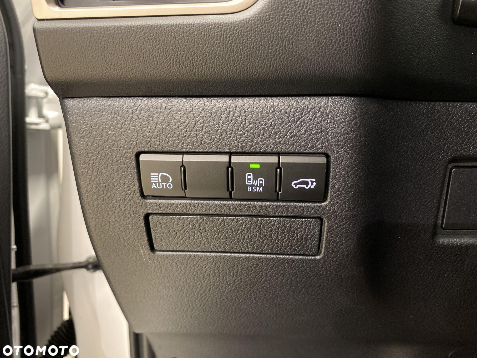 Lexus NX 300h F Sport Edition AWD - 12