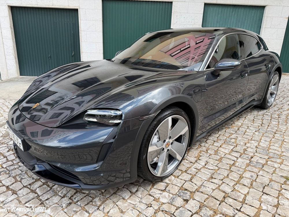 Porsche Taycan Cross Turismo Turbo - 30