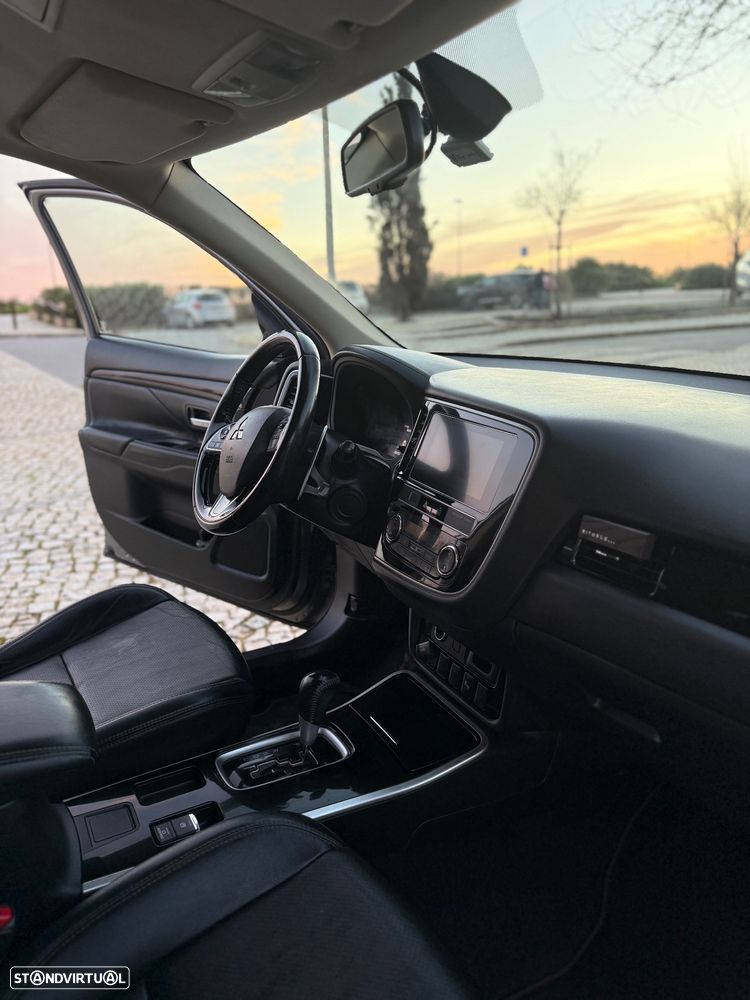 Mitsubishi Outlander 2.0 Kaiteki CVT - 6
