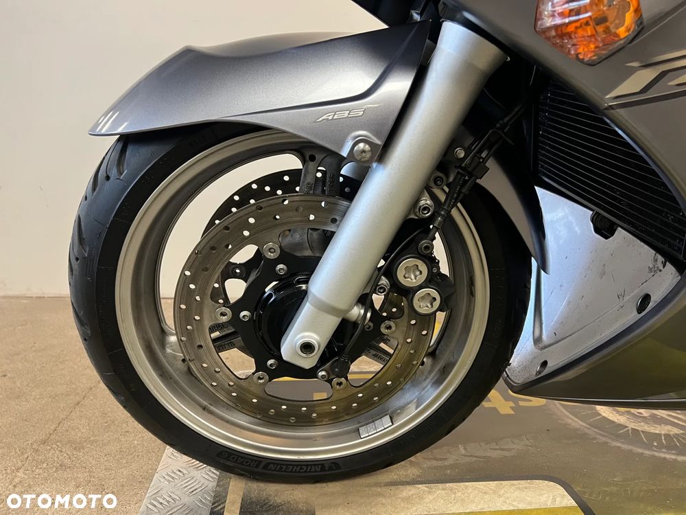 Yamaha FJR - 20