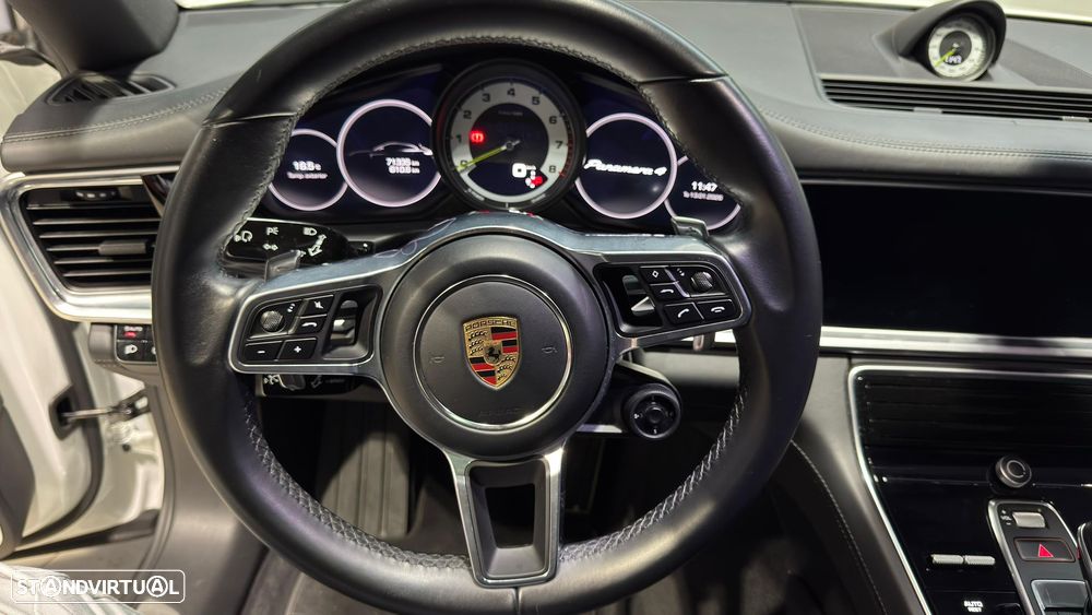 Porsche Panamera Sport Turismo 4 E-Hybrid - 27