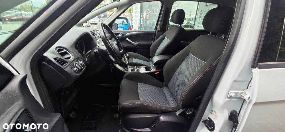 Ford S-Max 2.0 TDCi DPF Business Edition - 26