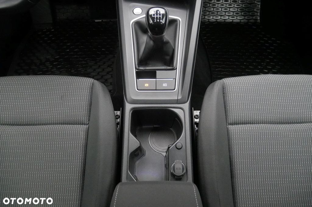 Volkswagen Golf VIII 1.0 TSI - 11