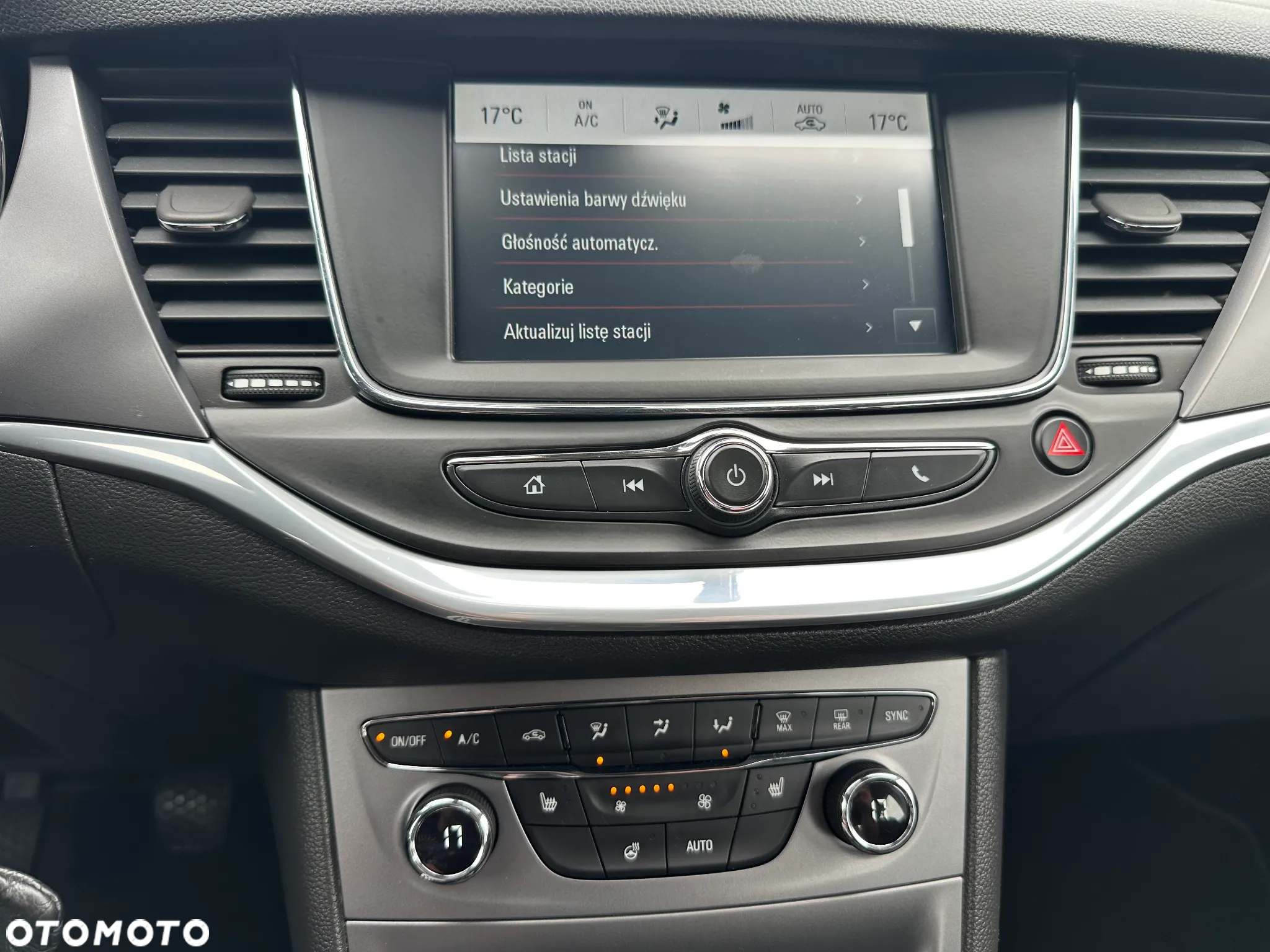 Opel Astra 1.4 Turbo Innovation - 17