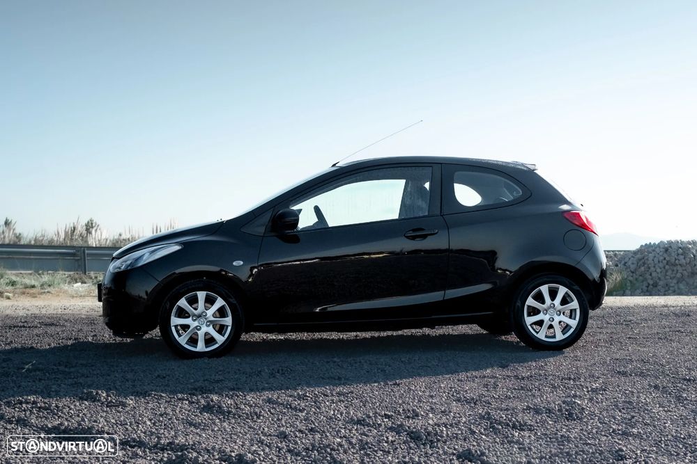 Mazda 2 - 5
