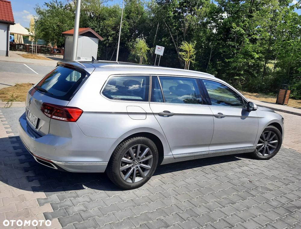 Volkswagen Passat 2.0 TDI Elegance DSG - 9