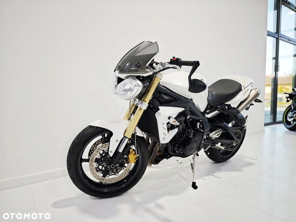 Triumph Street Triple - 4
