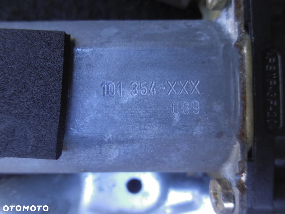 VOLVO V70 PODNOŚNIK SZYBY PRAWY PRZÓD 8626850 101354-XXX - 4