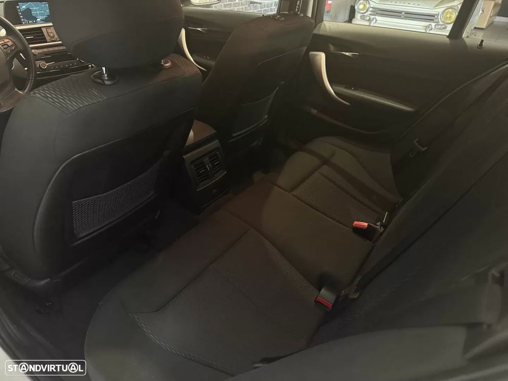 BMW 116 d Line Sport - 12