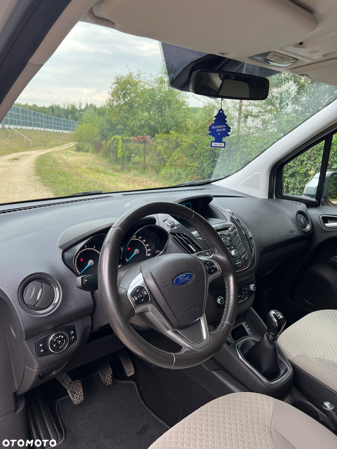 Ford Tourneo Courier 1.0 EcoBoost Trend - 13