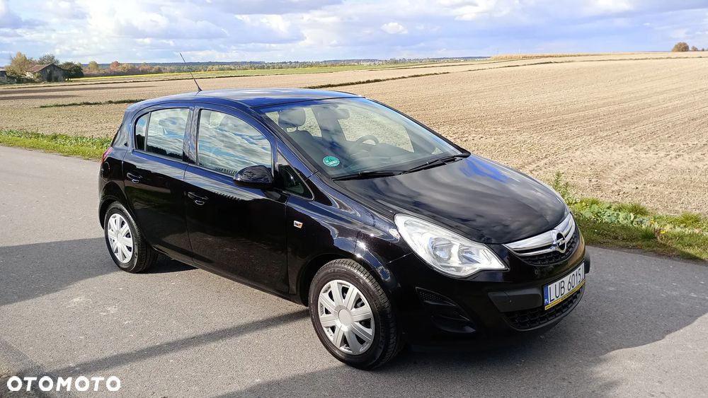 Opel Corsa 1.2 16V Cosmo - 2