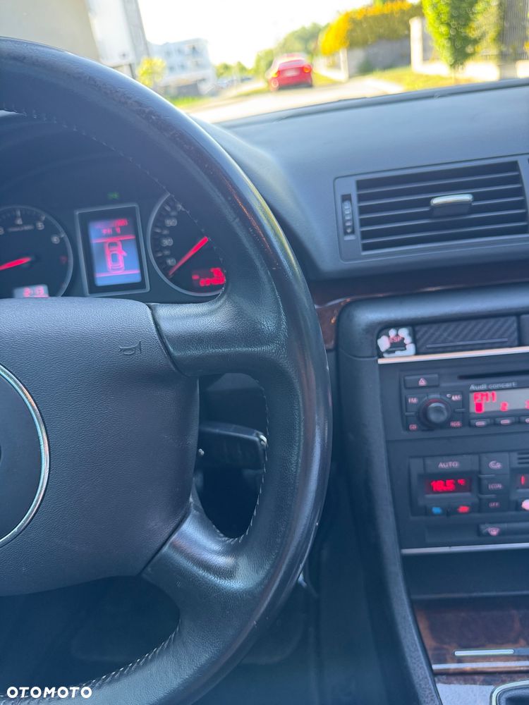 Audi A4 Avant - 22