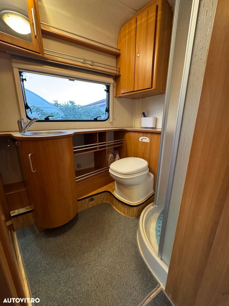 Hymer-Eriba Nova 470 montana - 17