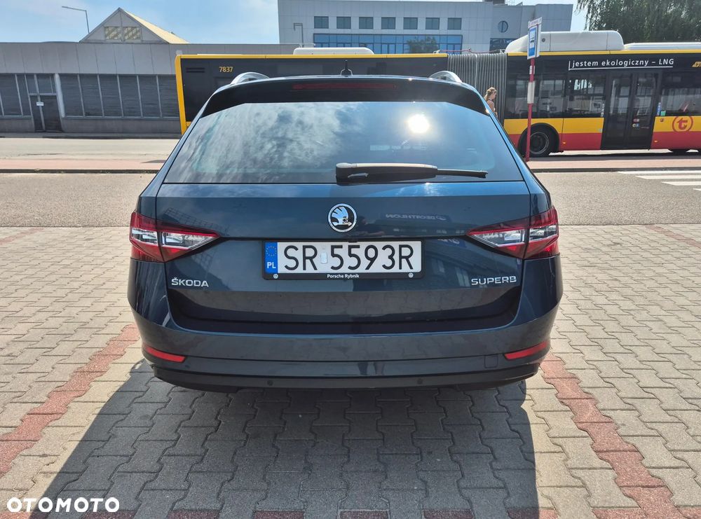 Skoda Superb 2.0 TDI Style DSG - 5