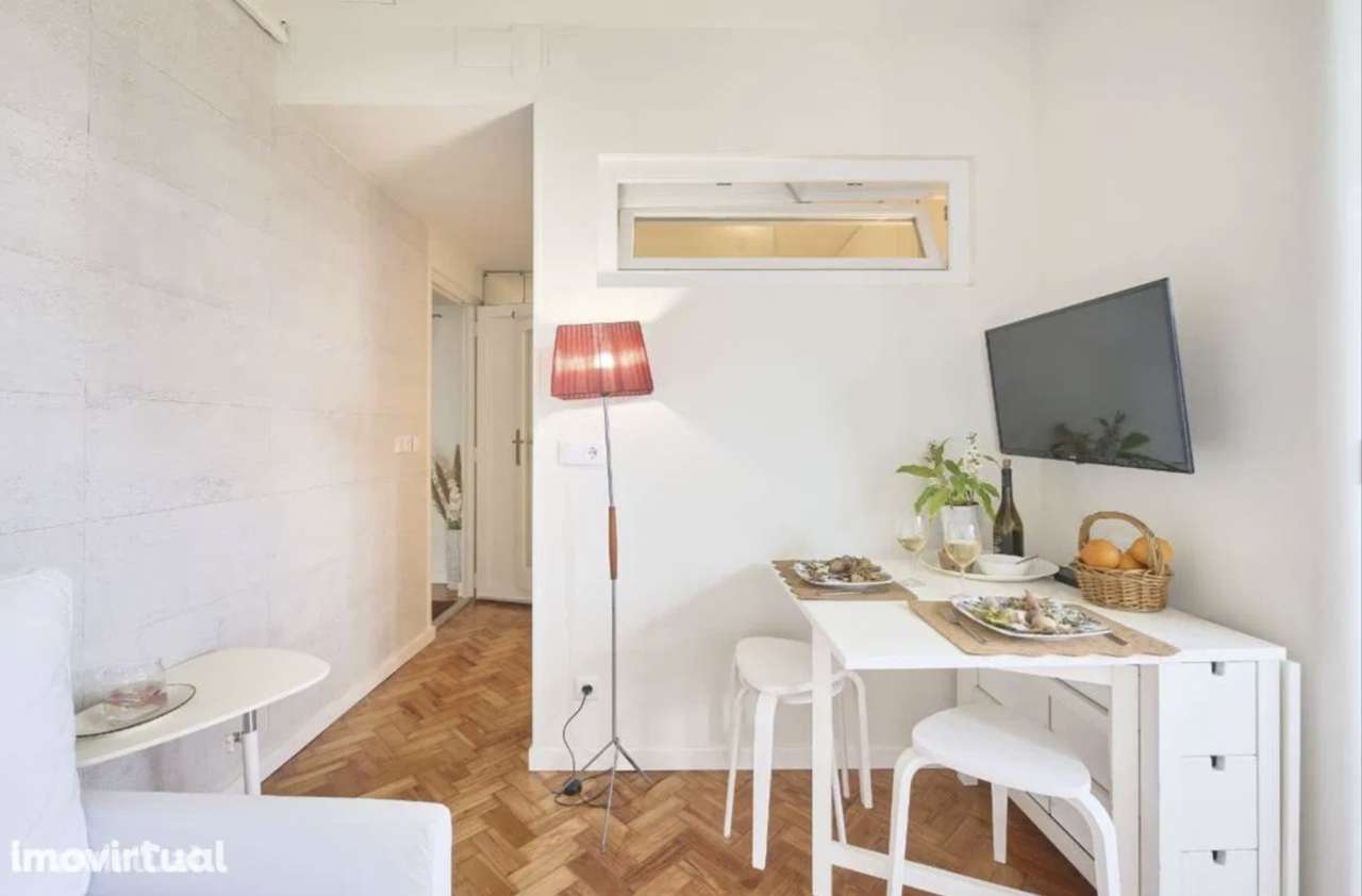 Apartamento T2, varanda, central, luminoso, A/C. - Grande imagem: 4/24